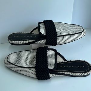 Zara slip-on mules / flats. Size 39 or 8 women